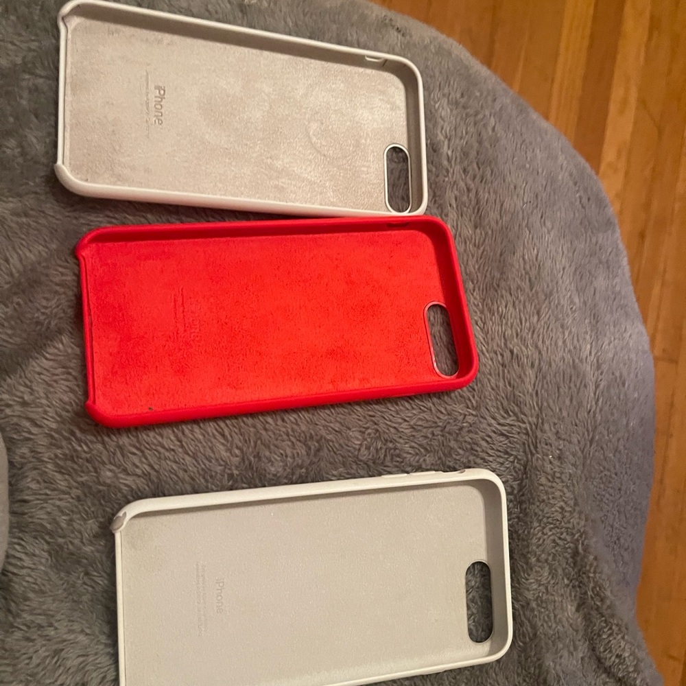 Brand new IPhone cases, never used. One still in box. 4 for 30$ or best offer!